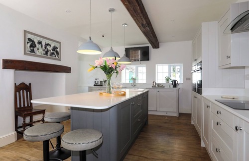 Saint Asaph Cabaña | PLAS COCH, pet friendly, character holiday cottage in St Asaph