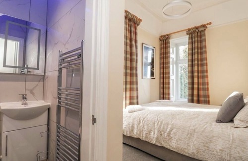 Bont Newydd Hotel | Plas Y Bryn Manor Hotel