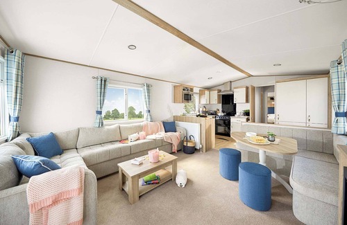 Aberystwyth Casa | Platinum 2 Bed Caravan with Hot Tub No Pets Slp 4