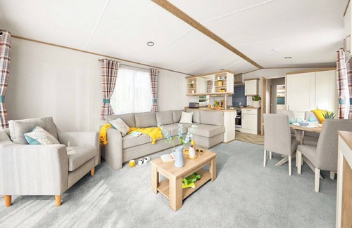 Aberystwyth Casa | Platinum 2 Bed Caravan with Hot Tub No Pets Slp 4
