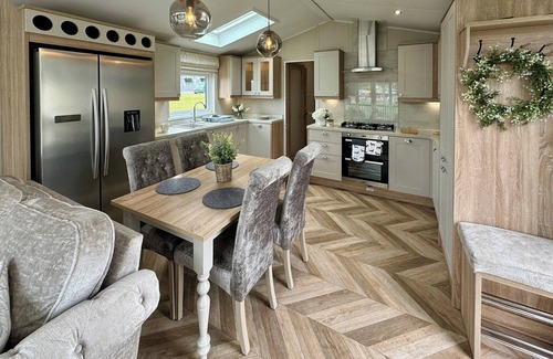 Aberystwyth Casa | Platinum 2 Bed Spa Slps 4 (Pet)