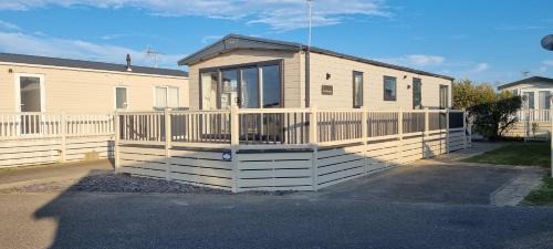 Swalecliffe Otro | Platinum beach villa