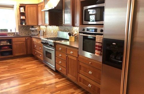 Geneva Casa | Play hard but rest EASY! Centrally Located Luxury!