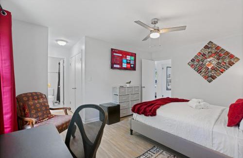 Clarksville Casa | Play & Stay - Freshly Updated, Workspace & Games