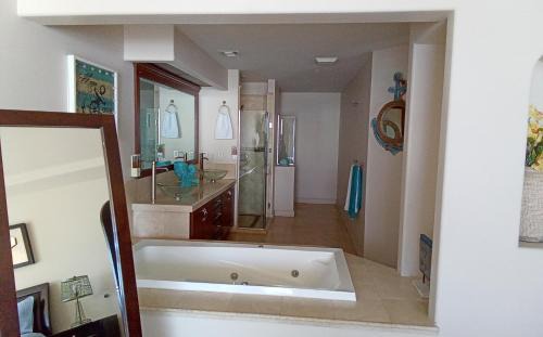 Villa del Mar Apartamento | Playa Bonita condo