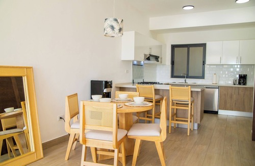 La Ceiba Apartamento | Playa Bonita Gem-2BR With Ocean Views + Infinity Pool