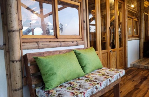 Nevamar Cabina | Playa Cataro Boutique Ecolodge A