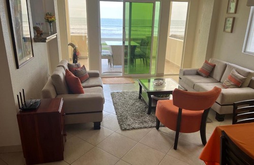 Canoa Apartamento | Playa del Sol beachfront 2bedroom condo
