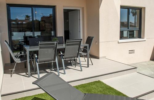 Pueblo Latino Apartamento | Playa Elisa Bay 108-113