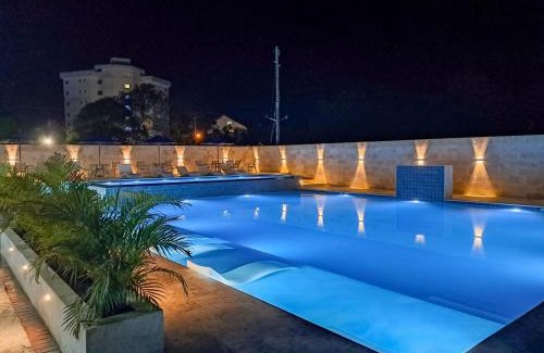 Villas Del Mar Apartamento | Playa Juan Dolio, RD-Acceso Privado A La Playa Justo Al Frente En 1ra Línea, Áreas Sociales, BBQ, Piscina, Gazebos-Parqueo-Wifi-Netflix-Al Lado De Minimarket, Restaurantes, Bares, Tiendas, Clubes de Playa, Campos De Golf, Bancos Comerciales y más