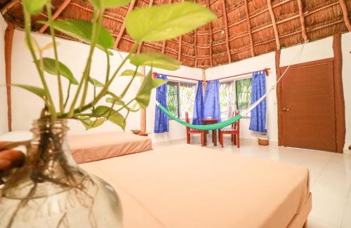 Zona Hotelera Otro | Playa Lakin-ha beachfront cabins