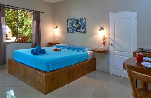 Los Pargos Cabina | Playa Negra Surf Lodge
