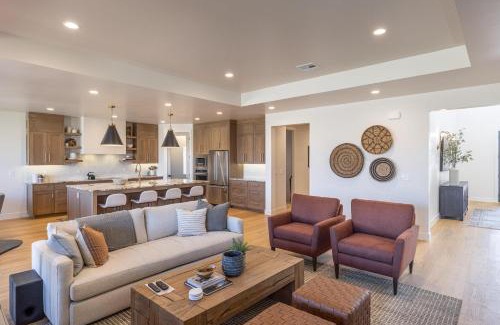 St. George Casa | Playin On The Ledge
