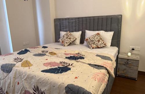 Gurugram Apartamento | Plaza at 106