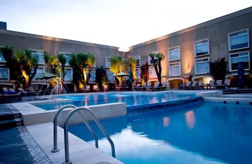 Centro de Querétaro Hotel | Plaza Camelinas Hotel