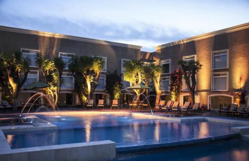 Centro de Querétaro Hotel | Plaza Camelinas Hotel