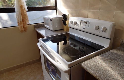 La Colón Apartamento | PLAZA FOCH ¡La mejor ubicación!Amueblado 3 dormitorios, 2. 5 Baño aparte / WI-FI / TV / BBQgrill