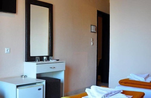 Haniotis Hotel | Plaza Hotel