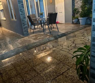 Karakiani Apartamento | Plaza House