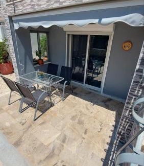 Karakiani Apartamento | Plaza House