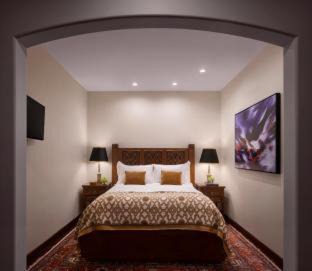 Westwood Hotel | Plaza la Reina