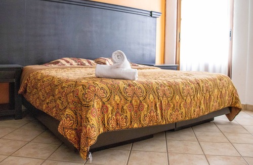 Landa de Matamoros Hotel | Plaza Landa Hotel