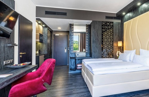Schwerin Hotel | PLAZA Premium Schwerin; Sure Hotel Collection by Best Western