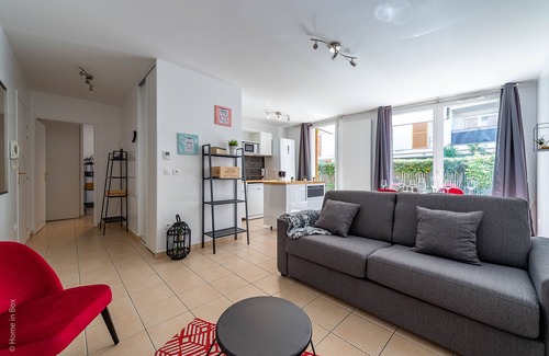 Montevrain Apartamento | Plaza Vienne 01-Apartamento-Apartamento-Baño con bañera-Terraza