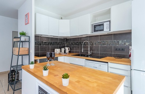 Montevrain Apartamento | Plaza Vienne 01-Apartamento-Apartamento-Baño con bañera-Terraza