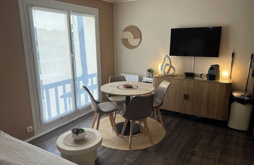 Merville-Franceville-Plage Apartamento | Pleasant duplex, direct access, free wifi beach