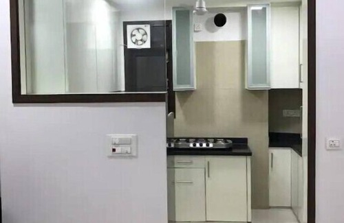 Block E Apartamento | Pleasant 3BHK Apartment Park Facing, Close to Market By HostMyStay