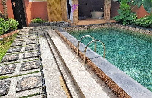 By Pass Ngurah Rai Kuta Villa | Villa agradable y acogedora donde alojarse, a 15 minutos a pie de la playa.