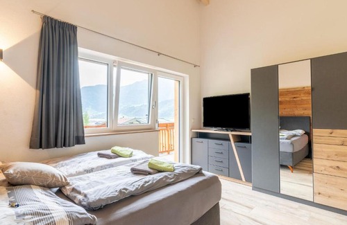 Piesendorf Apartamento | Pleasant Apartment in Piesendorf with Balcony