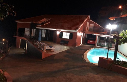 Estrela da Calheta Apartamento | Pleasant Apartment with Private Pool in Lombo Do Doutor - 50 m²