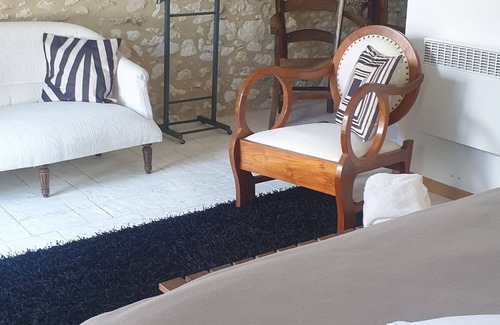 Parranquet Cama Y Desayuno | Pleasant bed and breakfast "Maddy" at Clos de Parranquet.