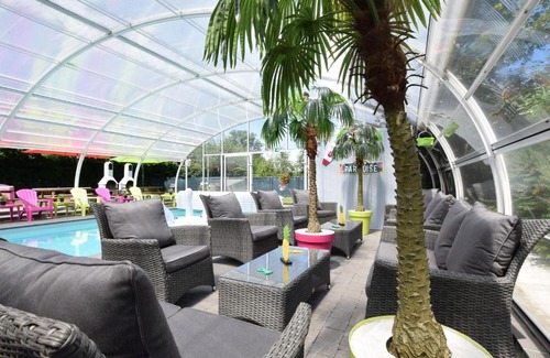 Courtil Casa | Pleasant Holiday Home with Sauna and Jacuzzi in Courtil