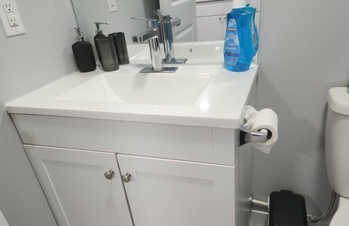 Brooklands Casa | Pleasant home with snazzy finishing. Proximity to the airport and downtown