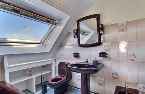 Saint-Guenole Casa | Pleasant house near the port