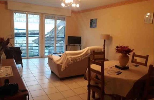 Plobannalec-Lesconil Apartamento | Pleasant recent 2-bedroom apartment on the port