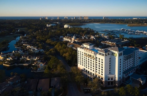 Baytowne Wharf Apartamento | Pleasant Stay! 4 Spacious Units, Pool, Pets Allowed, Near Henderson Beach State!
