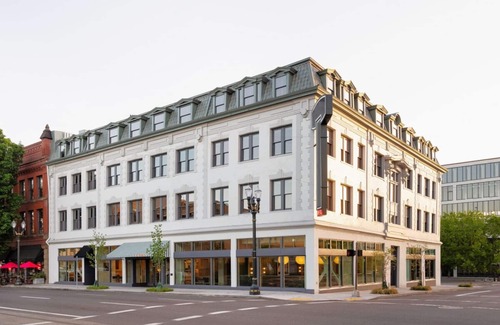 Buckman Neighborhood Apartamento | Pleasant Stay, Convenient Location! Pet-friendly Property, Near Pioneer Place