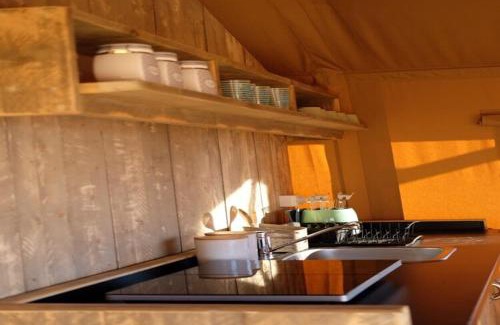 Fermo Otro | Pleasant tent with swimming pool