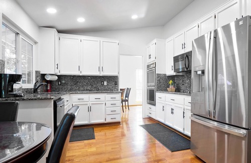 Pleasanton Casa | Pleasanton Gem: Entire House 4 Beds/Bonus RM! Convenient to BART & Shopping!