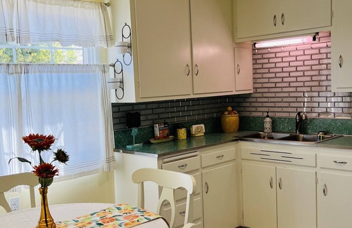 Lemoore Casa | Pleasantville