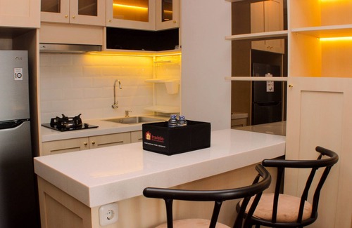 Bekasi Timur Apartamento | Pleasurable 2Br Transpark Juanda Apartment