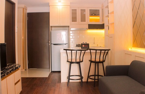 Bekasi Timur Apartamento | Pleasurable 2Br Transpark Juanda Apartment
