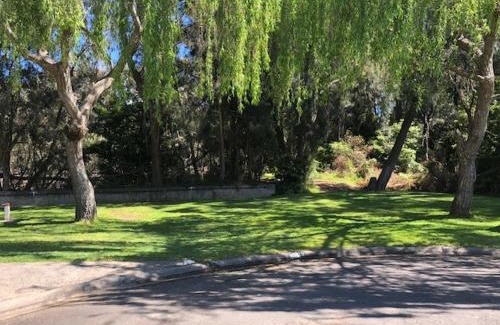 Sunshine Bay Complejo | Pleasurelea Tourist Resort & Caravan Park