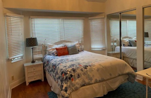 Lake Worth Cabaña | Pleasures of Palmway DISCOUNT from Sept -Oct