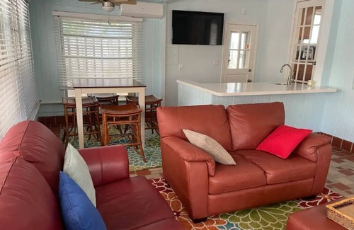 Lake Worth Cabaña | Pleasures of Palmway DISCOUNT from Sept -Oct