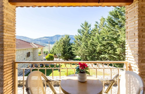 Kylini Apartamento | Pleiades Jewels - Corinthos Pool Bliss